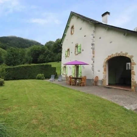 Aydius, 4 Pieces, 8 Personnes - Fr-1-384-541 Holiday home